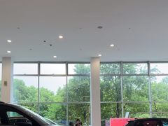 -上海永达奥诚奥迪4S店(申江路店)