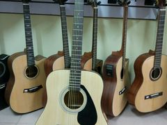 -旅程琴行吉他培训·吉他专卖