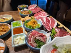 -明洞阿姨·韩式酱蟹烤肉·创意料理(三元桥店)