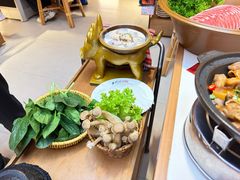 -老牌坊云南鱼豆花火锅(哈西万达店)