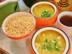 -阿瓦山寨·湘菜现炒·剁椒鱼头王(咸阳总店)