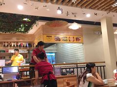 大堂-丹江口渔村·湘味厨房(桃园店)