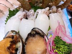 -红鼎豆捞·非遗鲍皇汤火锅(宝丰路店)