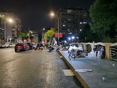 -南湖公园地摊集市