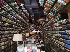 -钟书阁(珍园店)