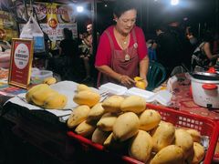 -芒果糯米饭摊子