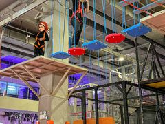 -嗨翻Hi-Fun竞技主题乐园·蹦床亲子生日轰趴(国光1937店)