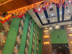 -香巴拉云南餐厅(华莱坞店)