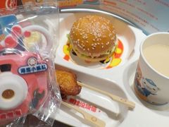 -海底捞火锅(金地广场生日主题店)