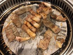 烤厚切黑香猪五花肉-烤路里·韩国品质自助烤肉(石路天虹4号店)