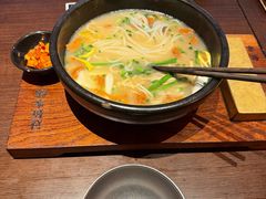 -银米·云南传统过桥米线(双廊黑金冠店)