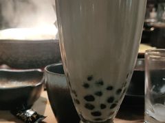 大红袍珍珠奶茶-湊湊火锅·茶憩(杭州湖滨银泰in77店)