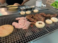 -马路牙子烧烤音乐酒馆(望京店)
