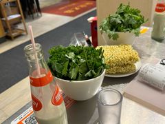 -胡须佬鸡煲四季火锅店(石厦西村直营店)