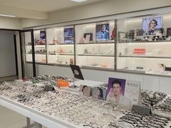 -潘多拉眼镜·蔡司依视路明月(潘家园店)