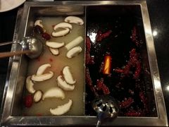 -百年川椒重庆老火锅(光谷店)