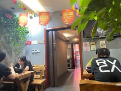 大堂-万记麻辣烫国展总店