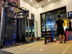 -思迈威健身(积玉桥万达店)