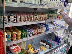 零售区-牛朋牛奶棚(南昌路店)