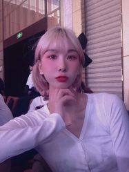 -BULB STUDIO 巴柏明星发型工作室