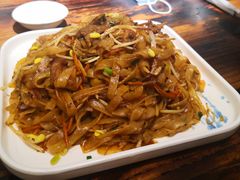 特色老友炒粉-蚝美人·生蚝海鲜烧烤(茶花园店)