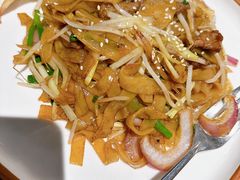 牛肉炒河粉-煲王粤菜餐厅(中侨中心店)