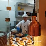 这一间客家菜顶呱呱，客似云来