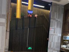 -爱碗亭·鲜炒湖南菜(壹城中心店)