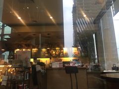 门面-星巴克(汇亚大厦店)