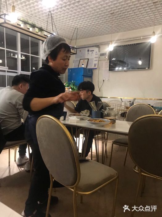 董小西的凉皮和椒麻鸡(三元桥店)大堂图片