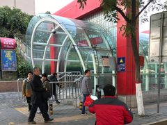 -体育场(地铁站)