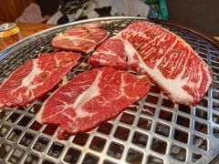 -金刚山黑牛炭火自助烤肉(西大望路店)