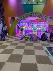 -欧酷世界动力星球(王府井奥莱UP TOWN店)