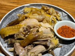-头上红煨盐鸡·非遗院子餐厅
