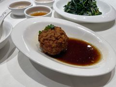 蛋黄狮子头-金春禧·鲁菜海鲜(延吉路万达店)