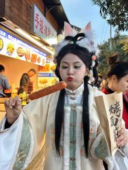 -一揽芳华汉服旗袍体验馆(拙政园店)