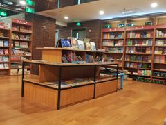 -外研书店(北京外国语大学西校区北外国际大厦店)