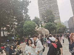 -白象居