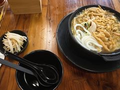 -丽虹云南过桥米线(兴工街店)