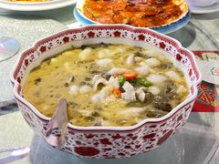 酸菜白肉锅-鑫裕园三个拿手菜(白堤路店)