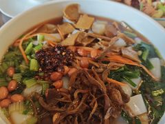 -湖泉水云间餐厅·弥勒地道菜(B座店)