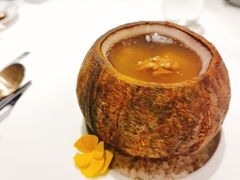 椰子八宝鸡汤-闻见中国海南菜(K11店)