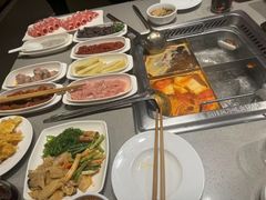 -海底捞火锅(曹安公路店)