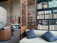 -深圳隐秀山居酒店