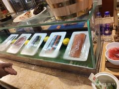 -大中华希尔顿酒店-念自助餐·嗨啤·小龙虾