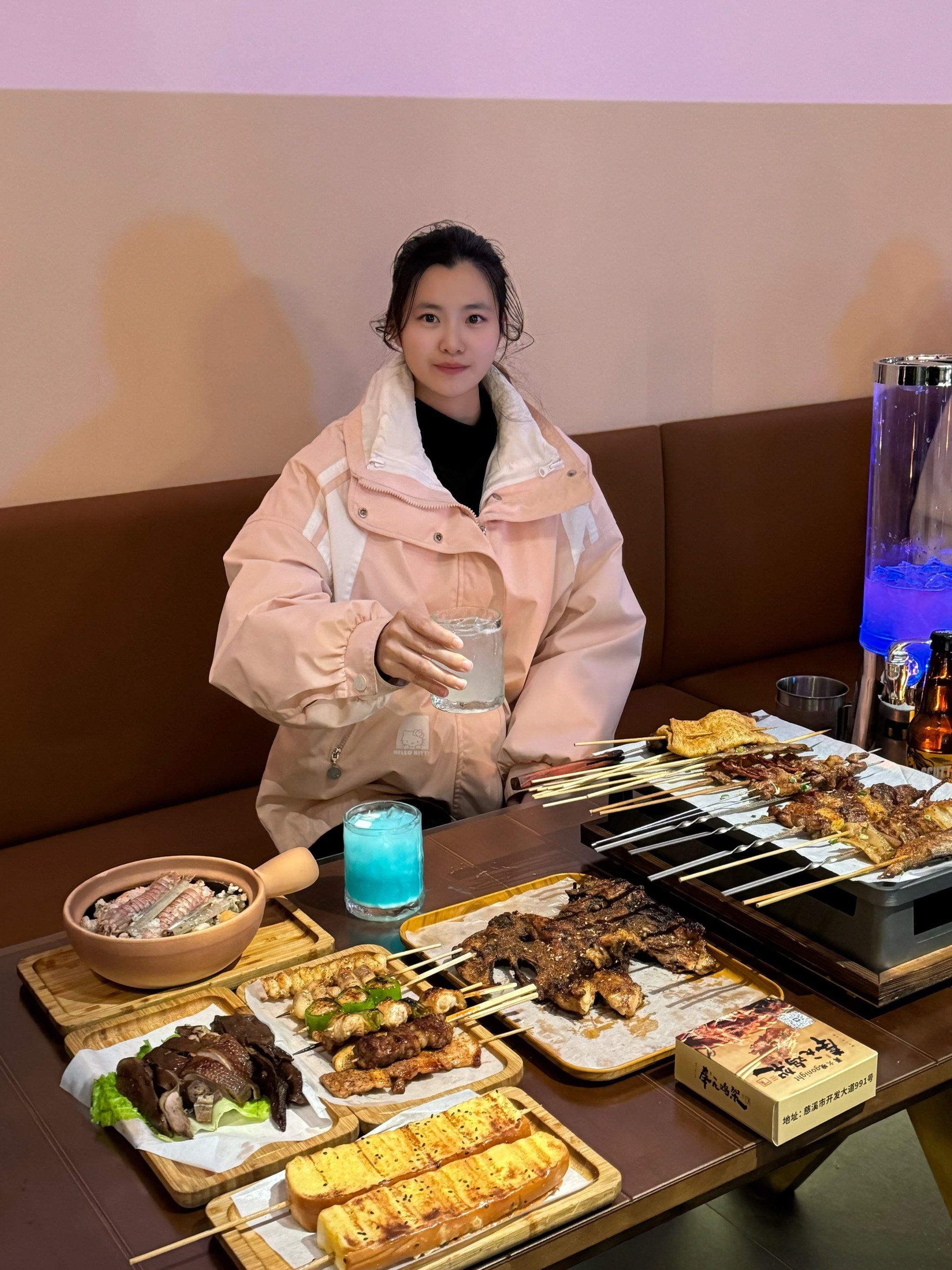 慈溪|好吃的总是藏不住哒
慈溪这家奉天鸡架装修换新啦～还是小时候