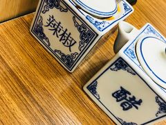 -陇兴楼兰州拉面(西安咸阳国际机场店)