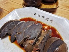 -狮头牌卤味研究所·卤味饭(花城汇南区店)