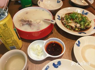 #0元玩转这座城五点多到的，不到六点，结果已经坐满人