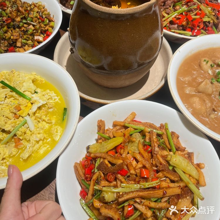 畅享江西辣，就来星火小院